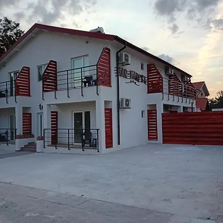 Guest house Mar-mari's 3*